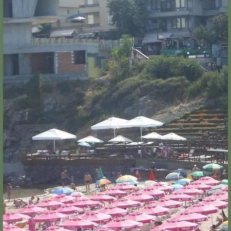 Casa de hóspedes Kera 2*