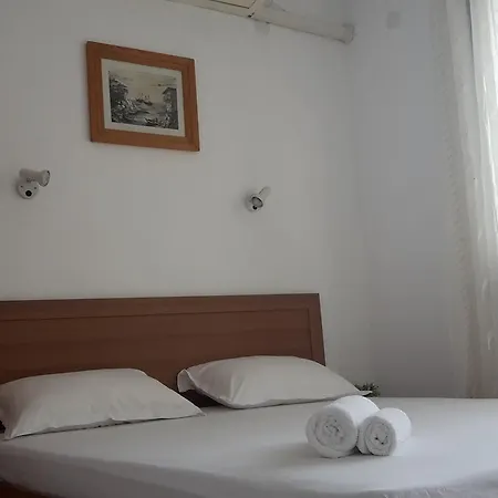 Kera Casa de hóspedes 2*