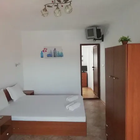 Kera Casa de hóspedes 2*