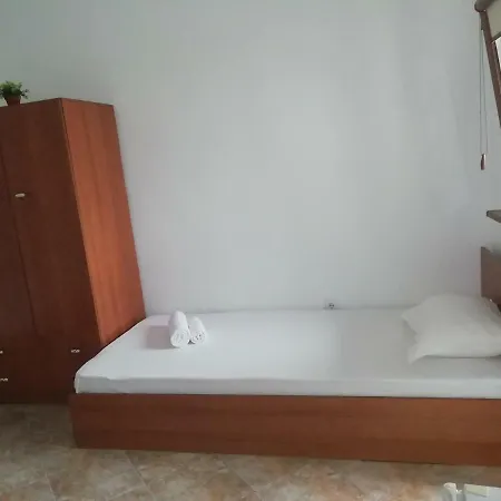 Kera Casa de hóspedes 2*